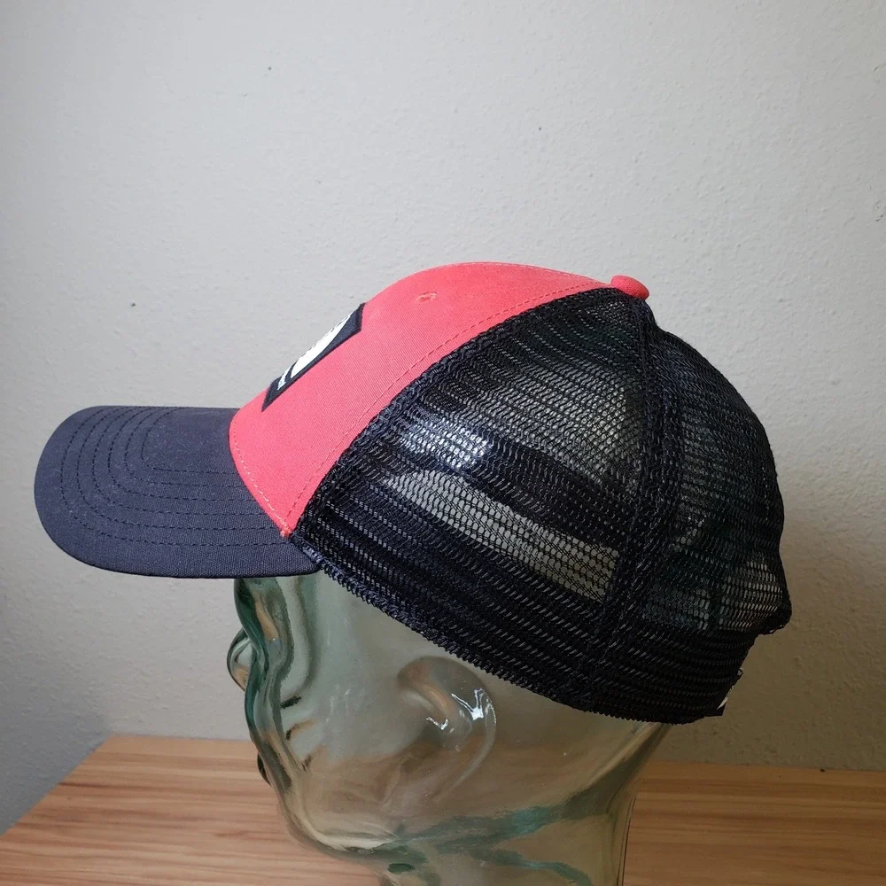 The North Face Mesh Back Snapback Hat Cap Black Red‎ Gorpcore Outdoorsman Hiking